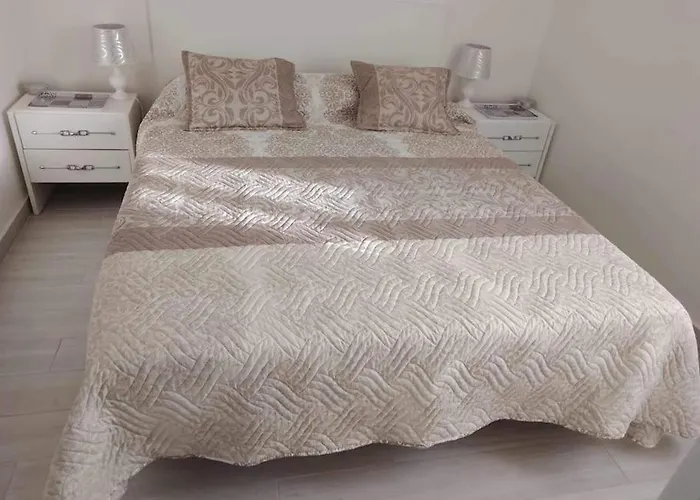 Location D'une Maison Traditionnel Dans Un Village Hébergement de vacances Bouceiros